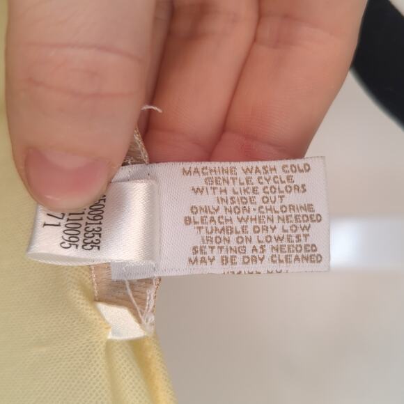 Chico’s Yellow Scoop Neck Tank Top Womens Size 16 Ruffle Layered Sleeveless - Picture 10 of 10